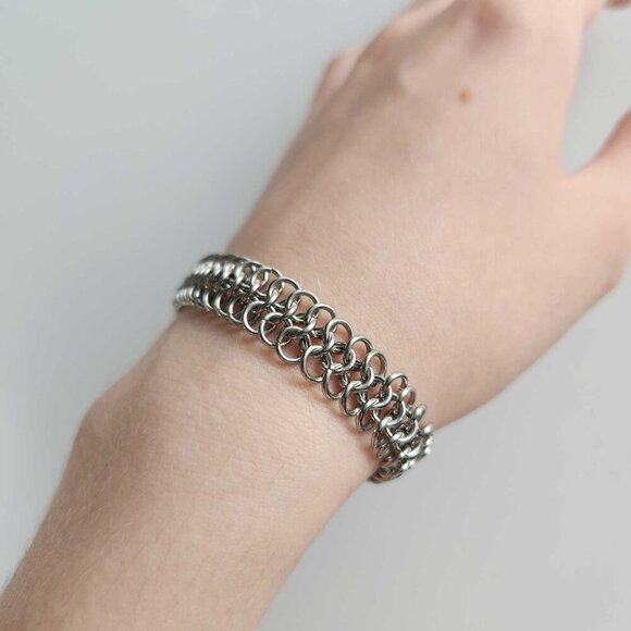 Modern Medieval Renaissance Revival Silver chain mail bracelet ✦ - Picture 9 of 10